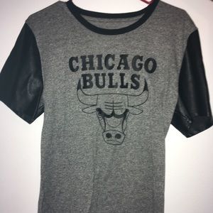 Chicago Bulls : Grey and Black with faux leather
